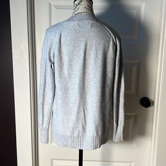 Old Navy gray sweater - Picture 4 of 6